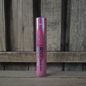 411 Lip Glaze High Shine Cream Gloss-Chatter